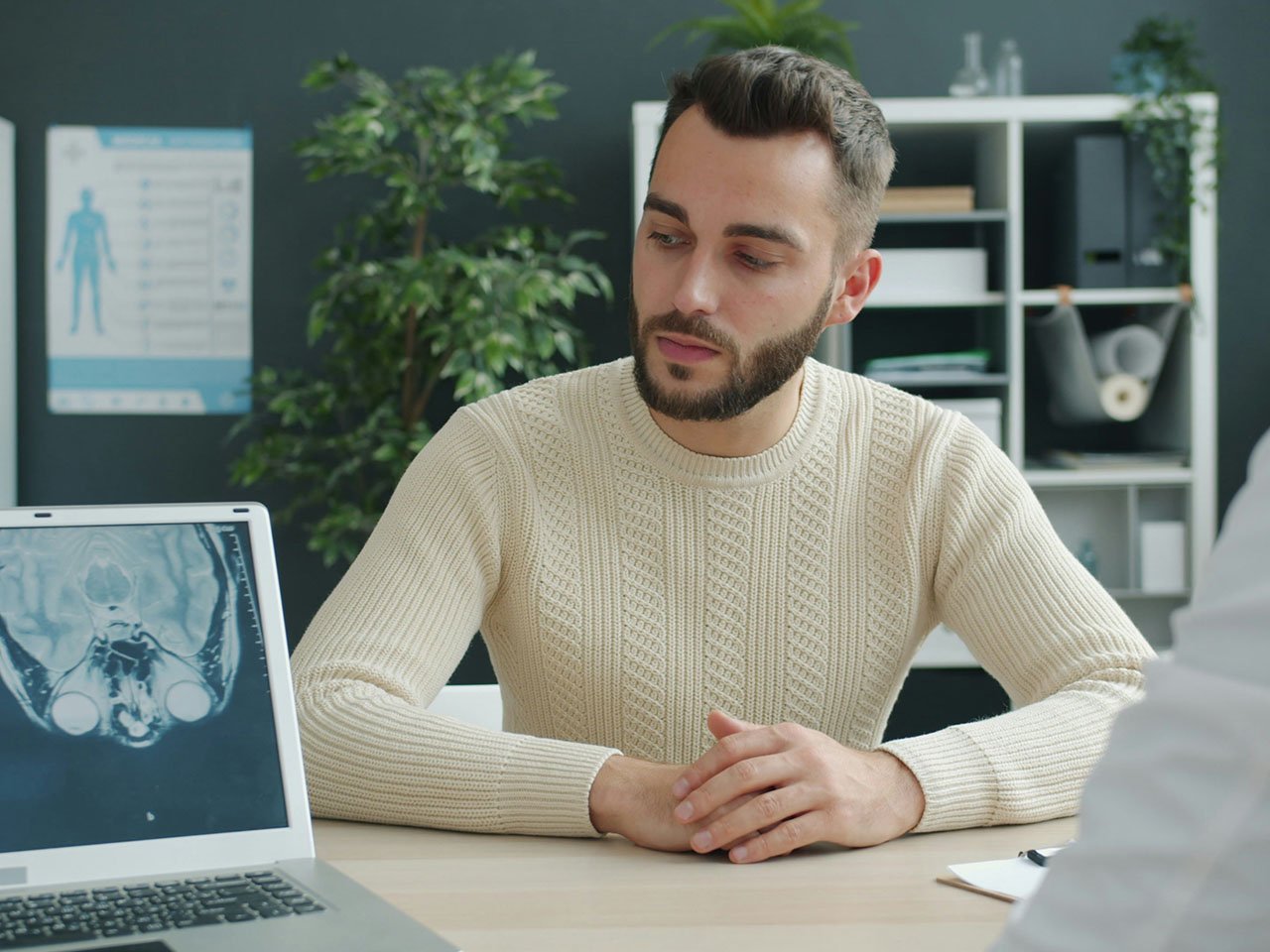 f-1_healthcare-01_4-3